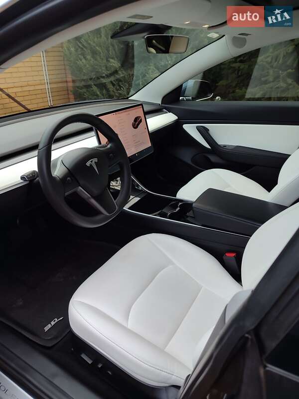 Седан Tesla Model 3 2019 в Запоріжжі