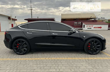 Седан Tesla Model 3 2019 в Львове