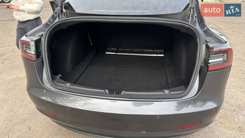 Седан Tesla Model 3 2019 в Николаеве