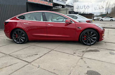 Седан Tesla Model 3 2020 в Киеве