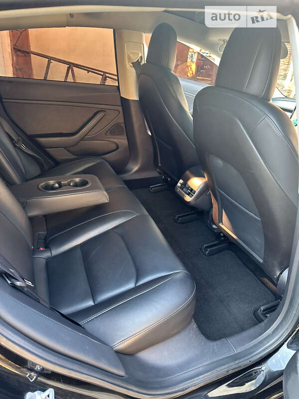 Седан Tesla Model 3 2019 в Хмельницькому