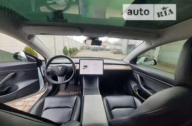 Седан Tesla Model 3 2020 в Славуте