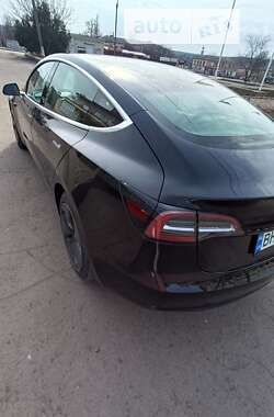 Седан Tesla Model 3 2019 в Одесі