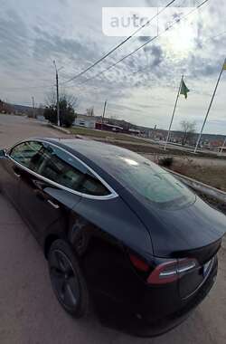 Седан Tesla Model 3 2019 в Одесі