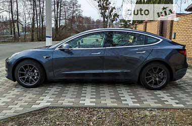 Седан Tesla Model 3 2019 в Киеве