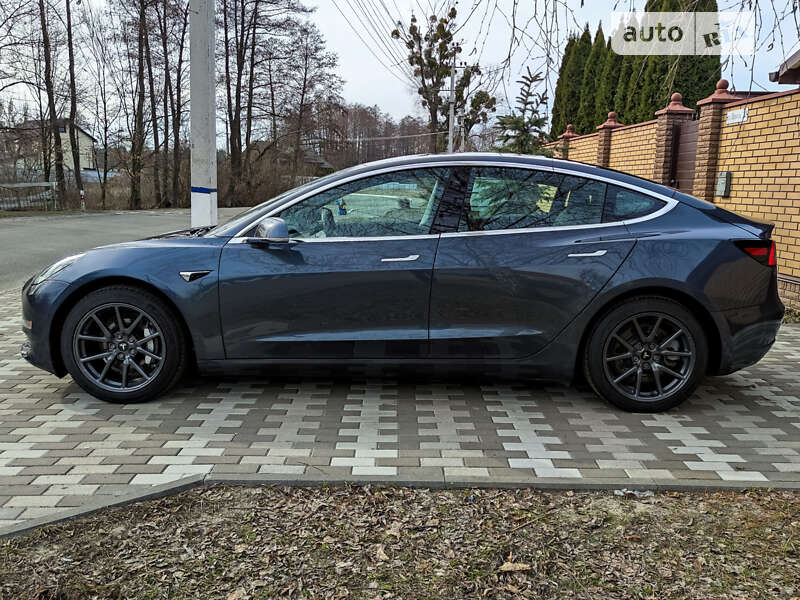 Седан Tesla Model 3 2019 в Киеве