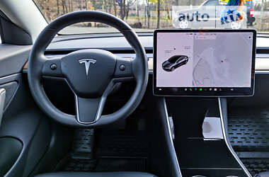 Седан Tesla Model 3 2019 в Киеве