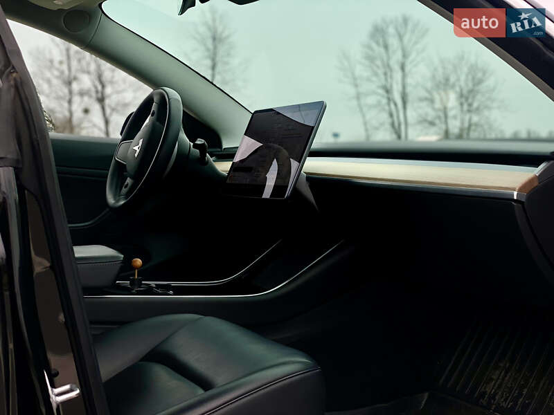 Седан Tesla Model 3 2020 в Хмельницком фото 10 Седан Tesla Model 3 2020 в Хмельницком