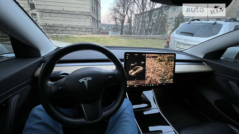 Седан Tesla Model 3 2018 в Львові фото 38 Седан Tesla Model 3 2018 в Львові