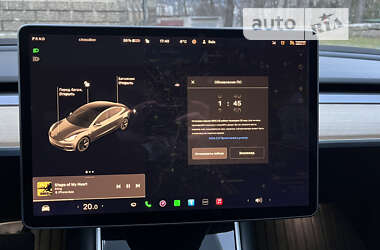 Седан Tesla Model 3 2018 в Львове фото 58 Седан Tesla Model 3 2018 в Львове