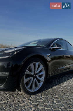 Седан Tesla Model 3 2019 в Дніпрі