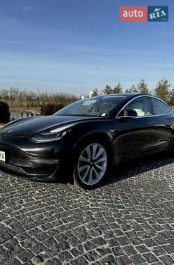 Седан Tesla Model 3 2019 в Дніпрі