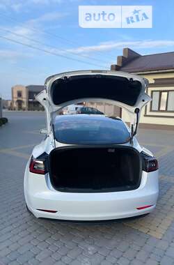 Седан Tesla Model 3 2020 в Тульчине