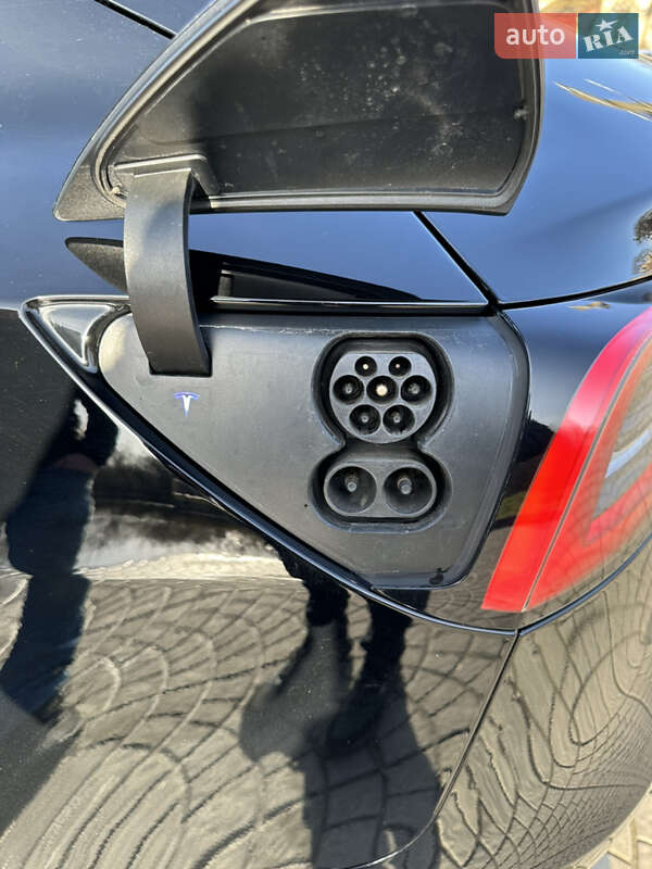 Седан Tesla Model 3 2019 в Луцьку