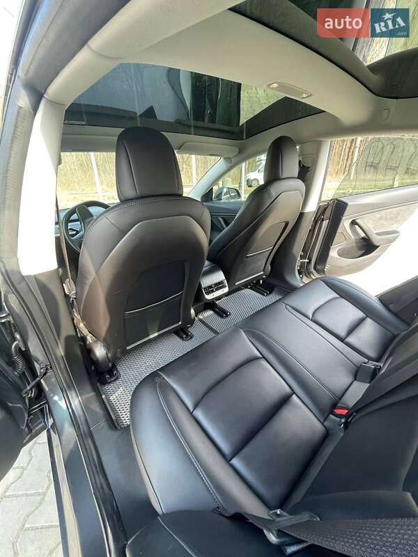 Седан Tesla Model 3 2018 в Вінниці