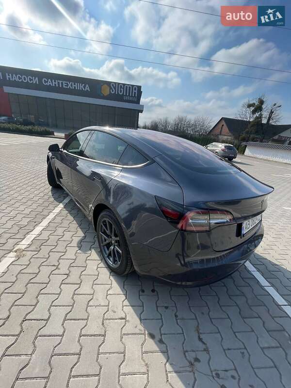 Седан Tesla Model 3 2018 в Вінниці