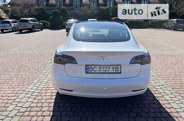 Седан Tesla Model 3 2019 в Львові