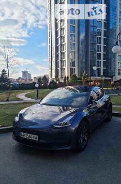 Седан Tesla Model 3 2018 в Киеве