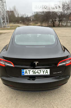 Седан Tesla Model 3 2019 в Коломые