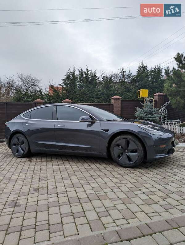 Седан Tesla Model 3 2019 в Чернівцях фото 8 Седан Tesla Model 3 2019 в Чернівцях