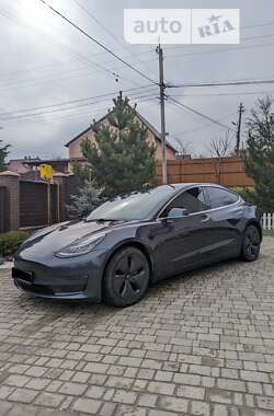 Седан Tesla Model 3 2019 в Черновцах