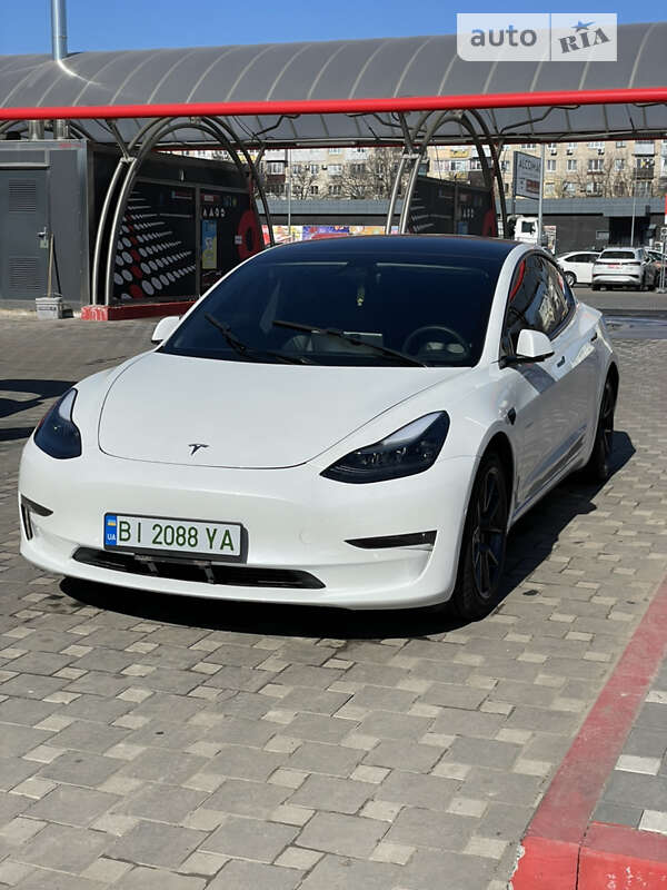 Седан Tesla Model 3 2021 в Полтаве