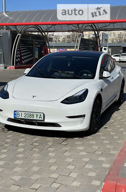 Седан Tesla Model 3 2021 в Полтаві