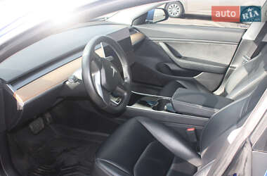 Седан Tesla Model 3 2020 в Львове