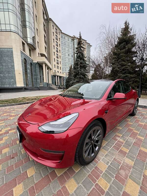 Седан Tesla Model 3 2022 в Одессе