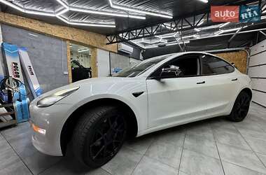 Седан Tesla Model 3 2018 в Дніпрі