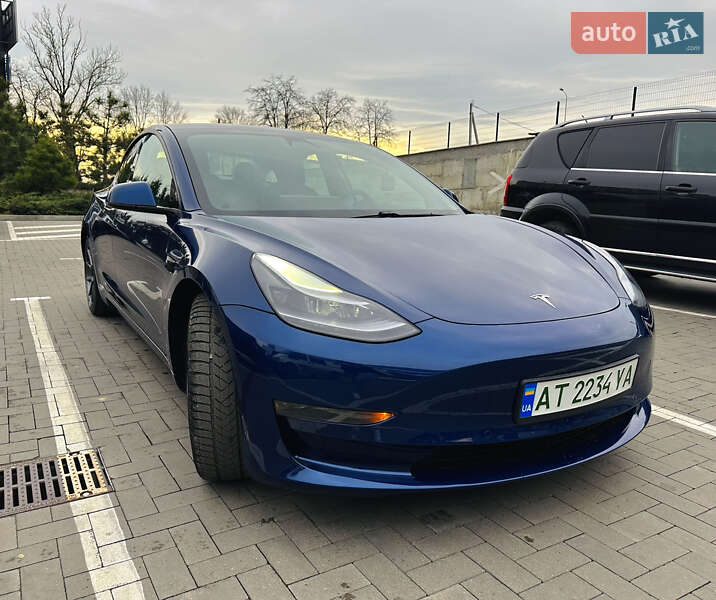 Tesla Model 3 2021