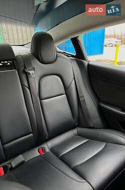 Седан Tesla Model 3 2019 в 