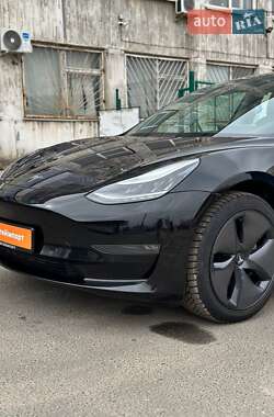 Седан Tesla Model 3 2019 в Сумах