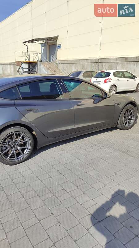 Седан Tesla Model 3 2018 в Львове