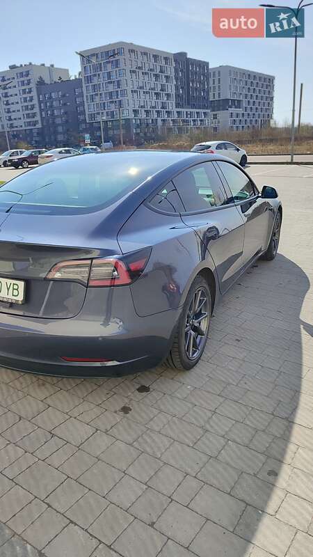 Седан Tesla Model 3 2018 в Львове