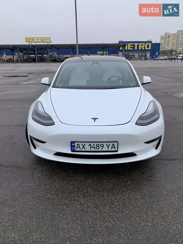 Седан Tesla Model 3 2021 в Харкові
