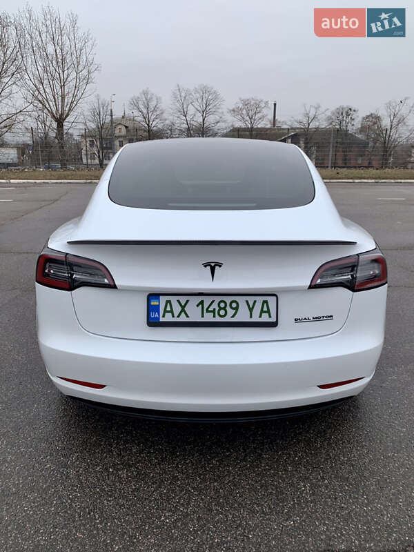 Седан Tesla Model 3 2021 в Харкові