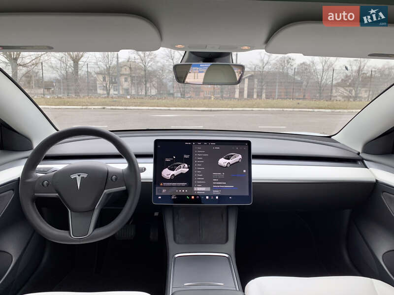 Седан Tesla Model 3 2021 в Харкові
