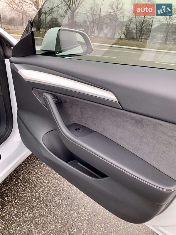 Седан Tesla Model 3 2021 в Харкові
