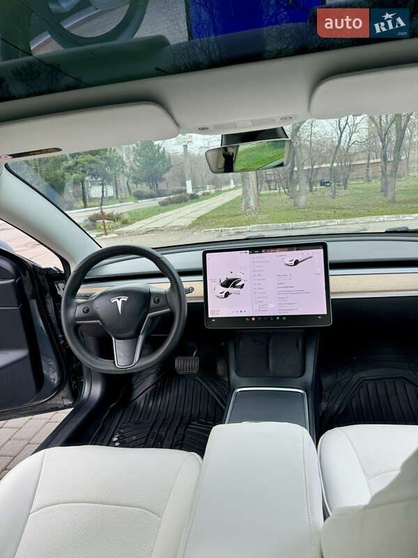 Седан Tesla Model 3 2019 в Одессе