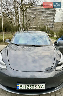 Седан Tesla Model 3 2019 в Одессе
