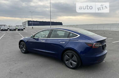 Седан Tesla Model 3 2019 в Львове