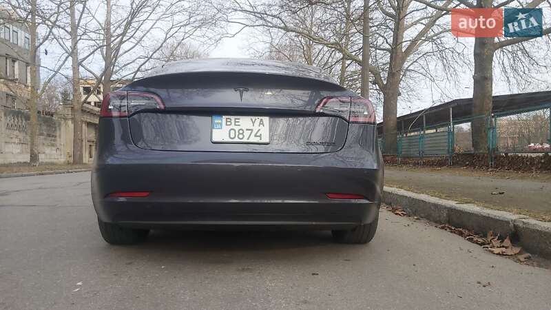 Седан Tesla Model 3 2021 в Миколаєві