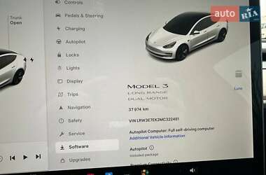 Седан Tesla Model 3 2021 в Києві