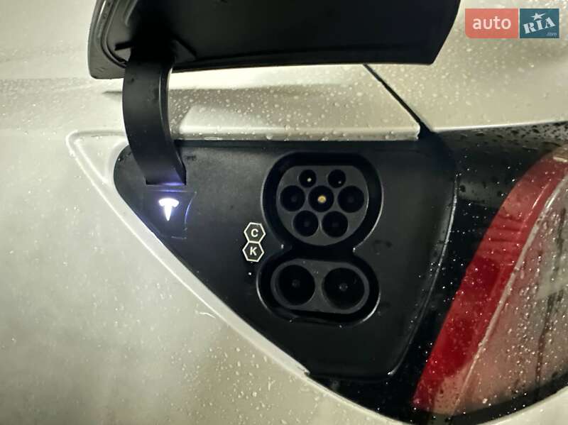 Седан Tesla Model 3 2021 в Києві