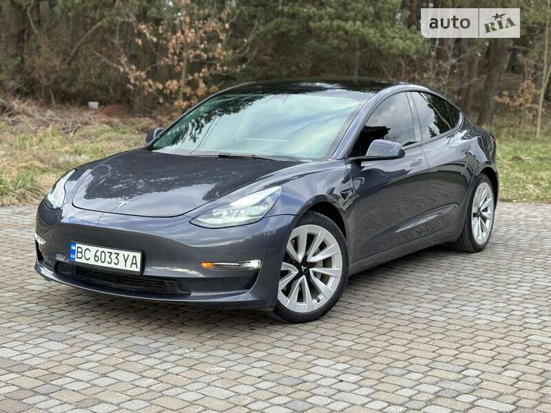 Седан Tesla Model 3 2022 в Львові