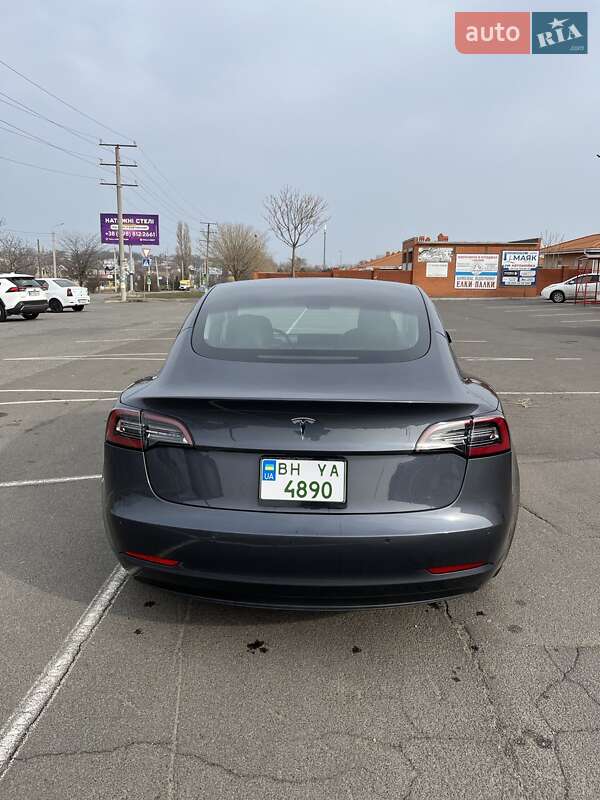Седан Tesla Model 3 2022 в Одесі
