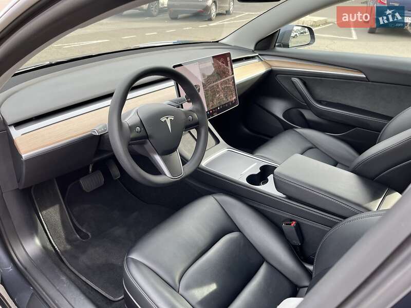 Седан Tesla Model 3 2022 в Одесі