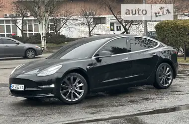 Tesla Model 3 2019