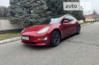 Седан Tesla Model 3 2021 в Дніпрі